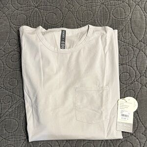 NWT Vuori Men’s Long-sleeve Feather Tee